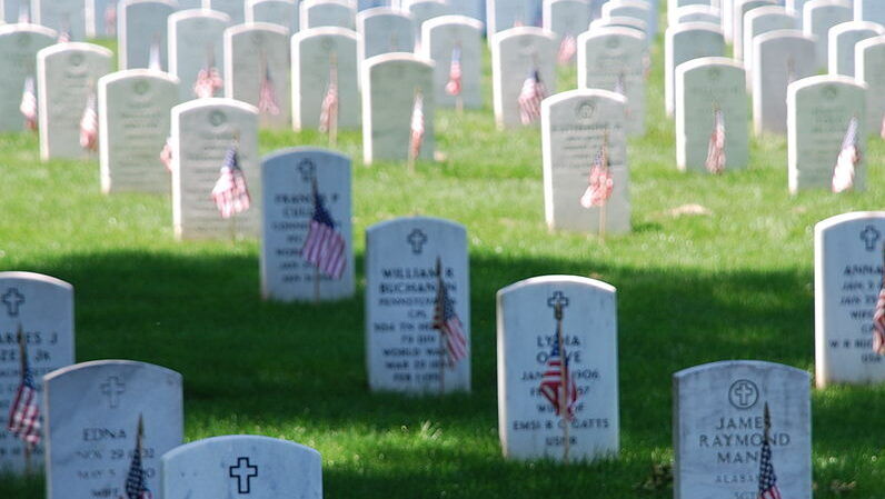 memorial-day-graves